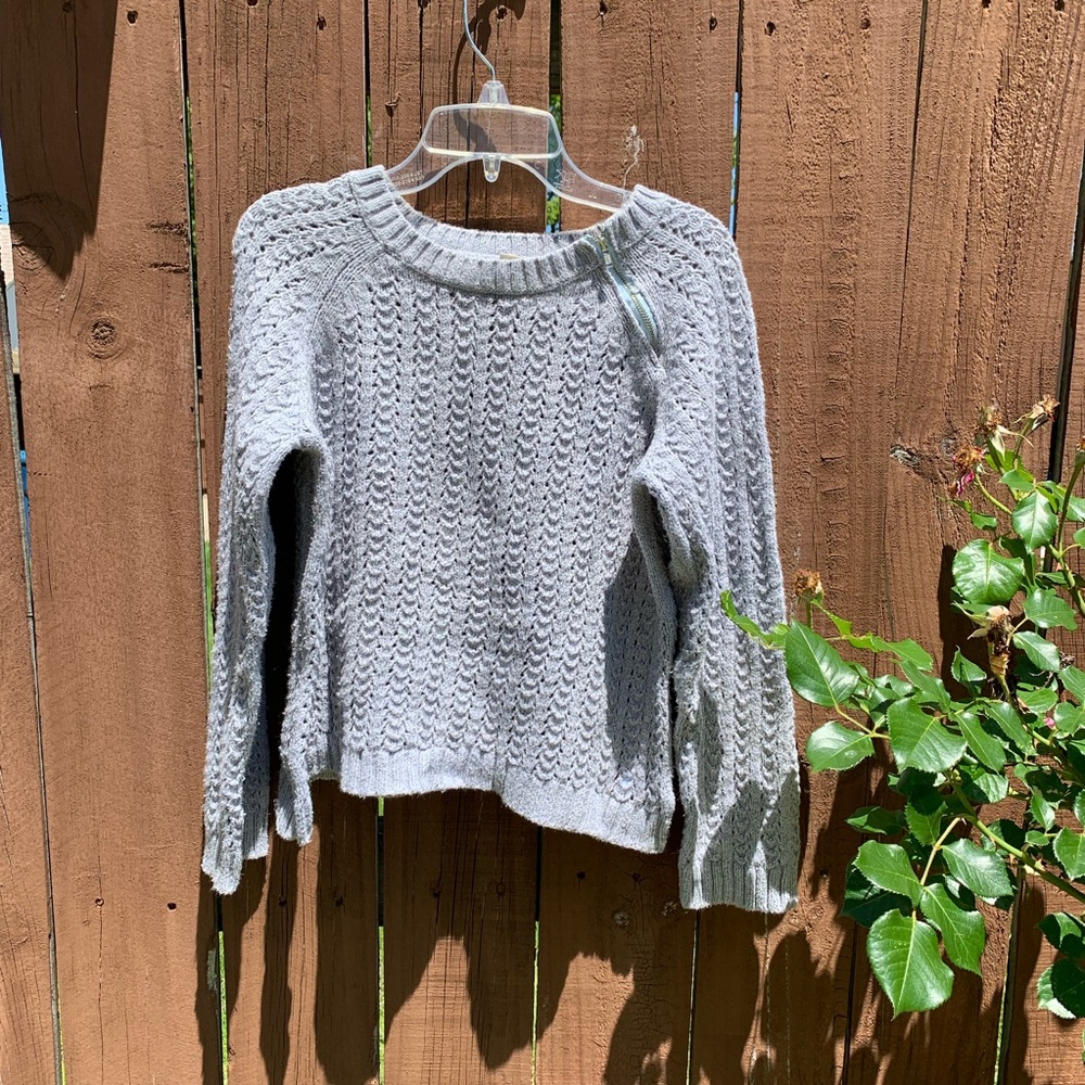 American Eagle Gray Sweater